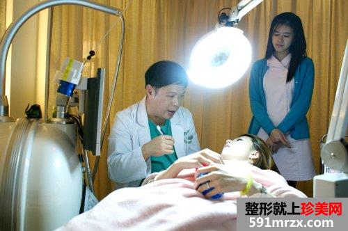 飞梭雷射,飞梭雷射后遗症,飞梭雷射失败,飞梭雷射术后保养,3d变频飞梭雷射,飞梭雷射费用,飞梭雷射价钱,毛孔粗大,缩小毛孔,毛孔粗大怎么办,痘疤凹洞,凹洞,痘疤,痘疤消除法,痘疤如何消除,除痘疤,去痘疤,消痘疤