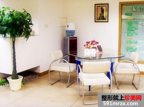 上海比华利医疗美容双眼皮修复手术怎么样、多少钱