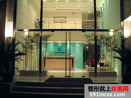 上海保加医疗美容中心做假体隆胸怎么样、多少钱