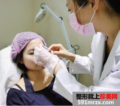 熬过怀孕哺乳期 我来到成都赵博士整形美容打瘦脸啦