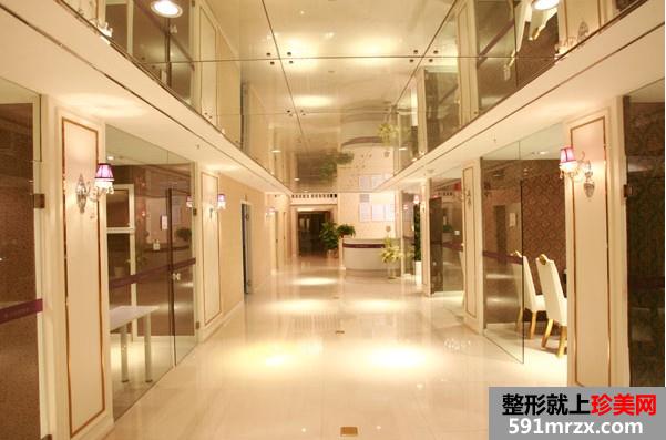 重庆叶子整形医院全新价格表一览