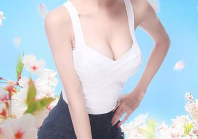 吸脂丰胸疼吗