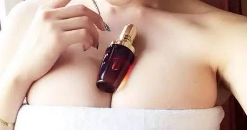 自体脂肪丰胸手术的费用是多少