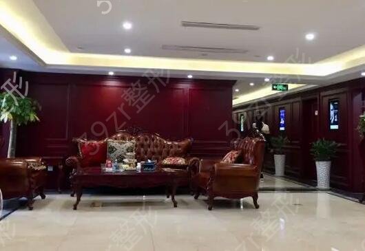 青岛吸脂医院排行榜