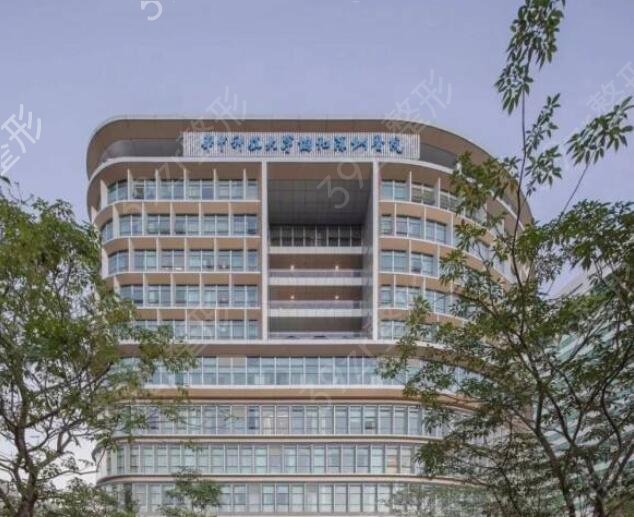 深圳哪家公立医院割双眼皮好