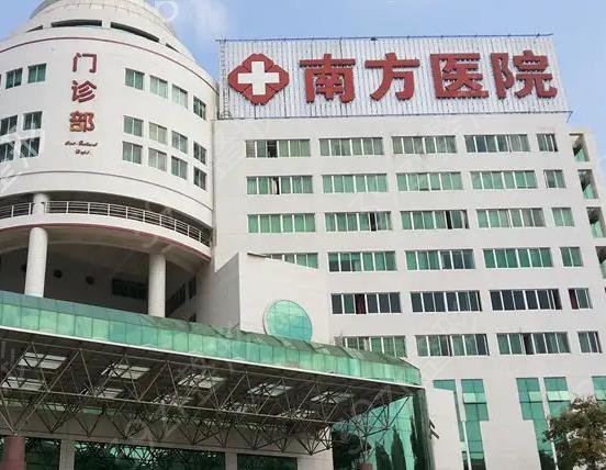 国内十大隆胸医院排名榜透明出炉