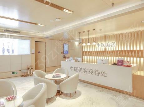 重庆假体隆胸医院前十