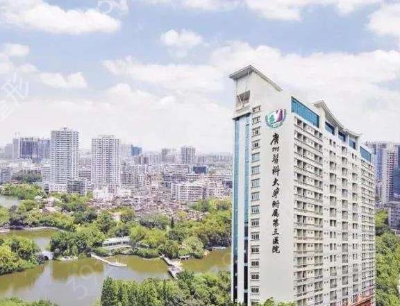 广州三甲医院假体隆胸哪家好