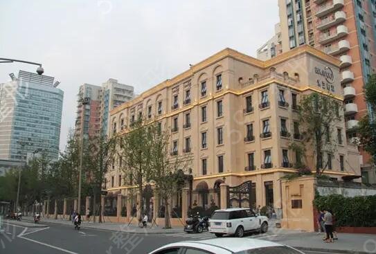 成都假体隆胸专业整形医院排名