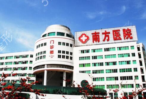 广州整形医院隆胸哪家医院好