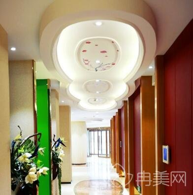 唐山美联臣做双眼皮两个月后