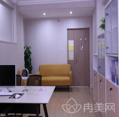 成都友誼整形醫(yī)院是公立還是私立