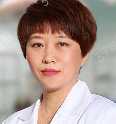 沈阳杏林张莹莹和房红超双眼皮哪个好