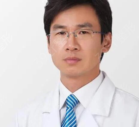 北京双眼皮修复牛的医生找这几位准没错