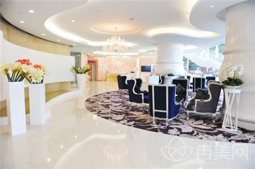 广州美莱医学美容门诊部价格表酷夏火热来袭
