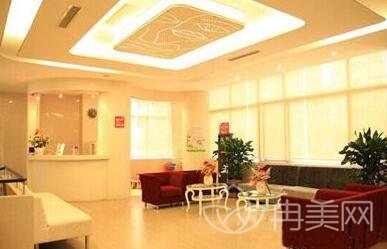 昆明典雅阁纹眉多少钱呢