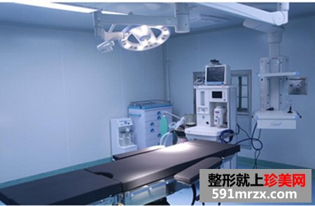 塌鼻子隆鼻前后对比照片 男人也爱美