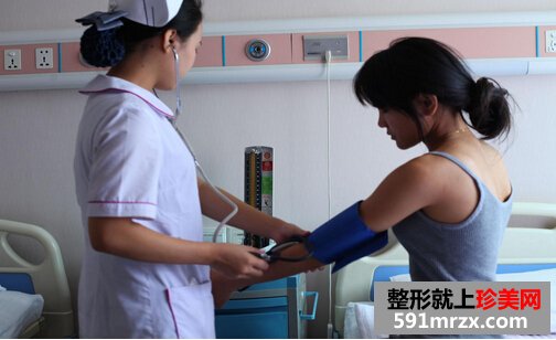 美国曼托假体隆胸手术前后对比效果照片和恢复过程
