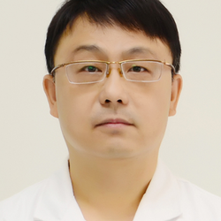 裴少革医生